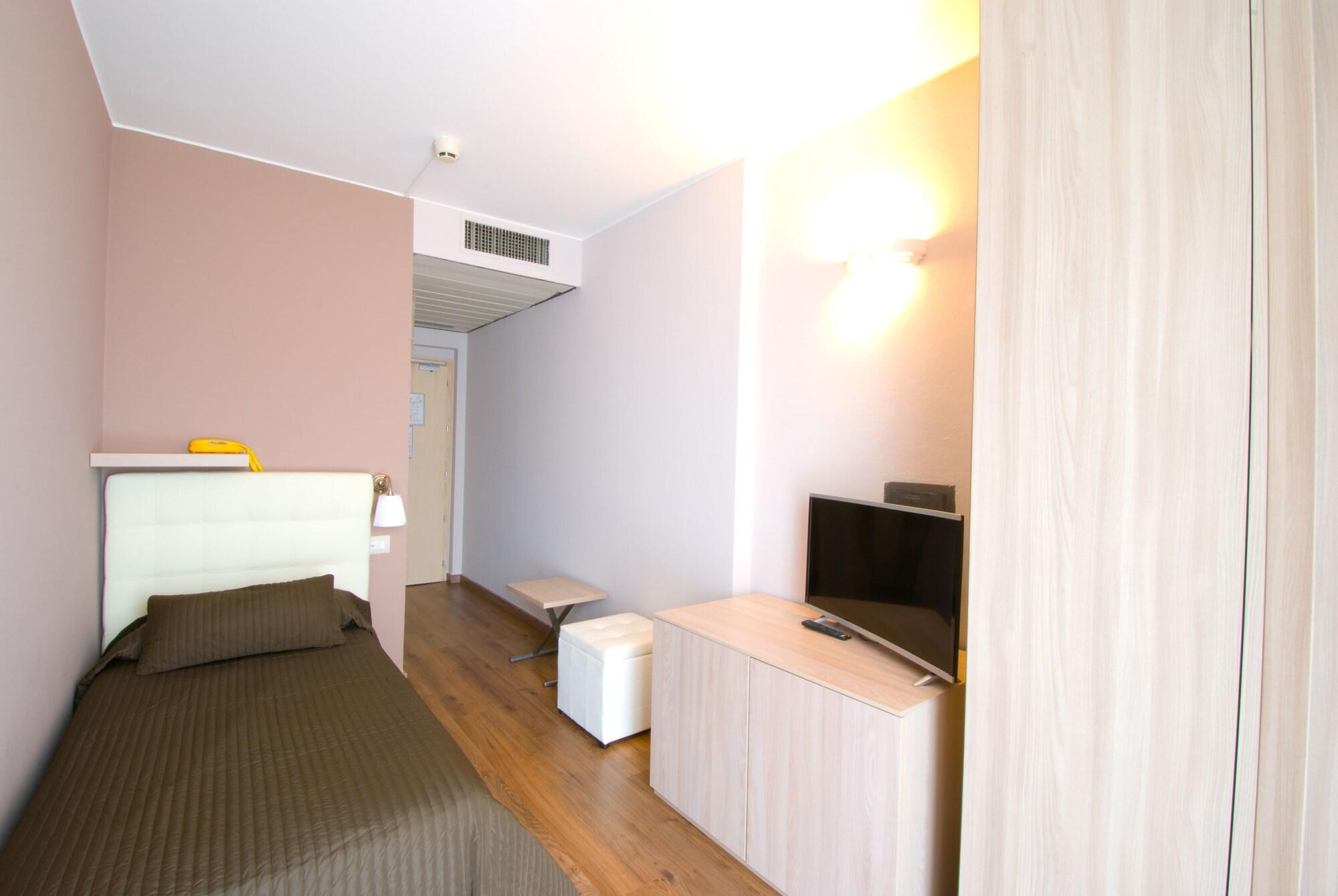 Hotel Royal Riva del Garda Esterno foto