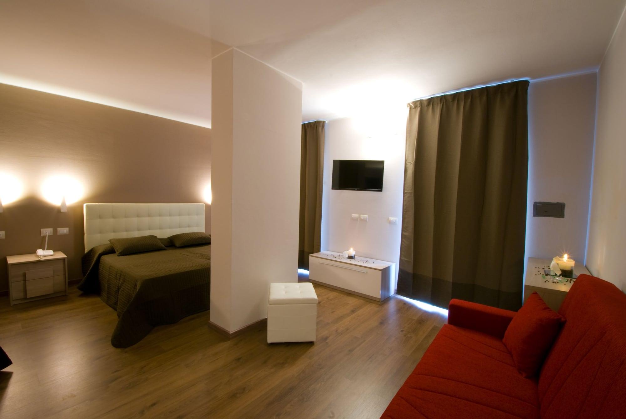Hotel Royal Riva del Garda Esterno foto