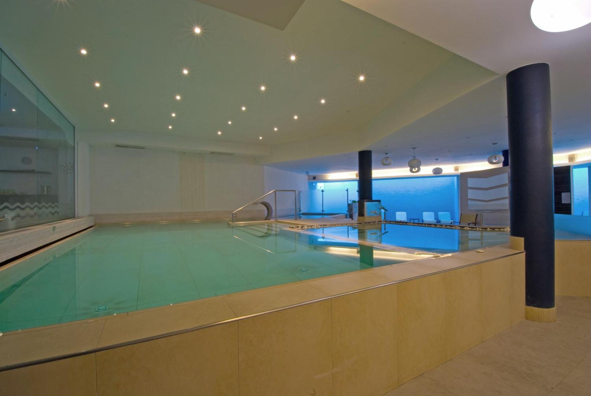 Hotel Royal Riva del Garda Esterno foto