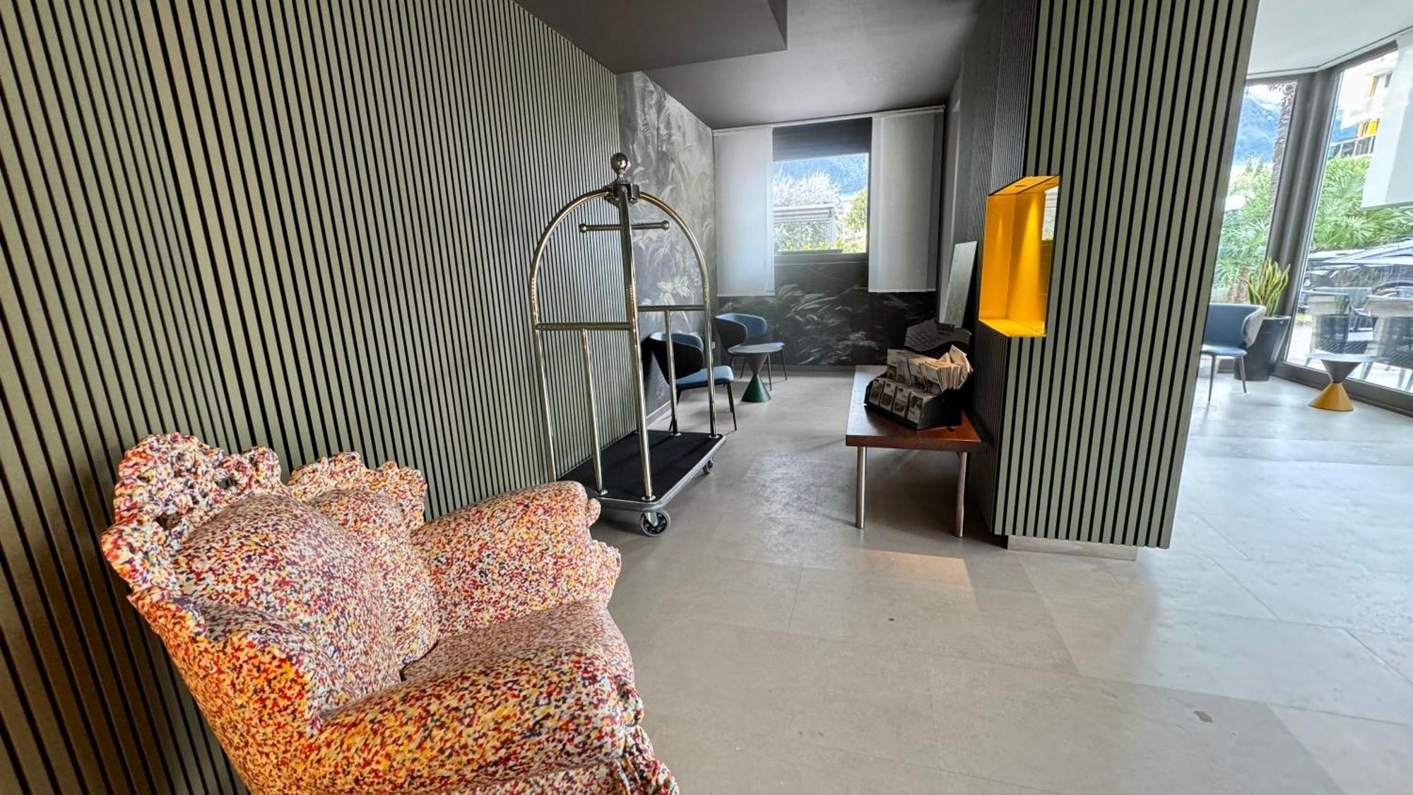 Hotel Royal Riva del Garda Esterno foto