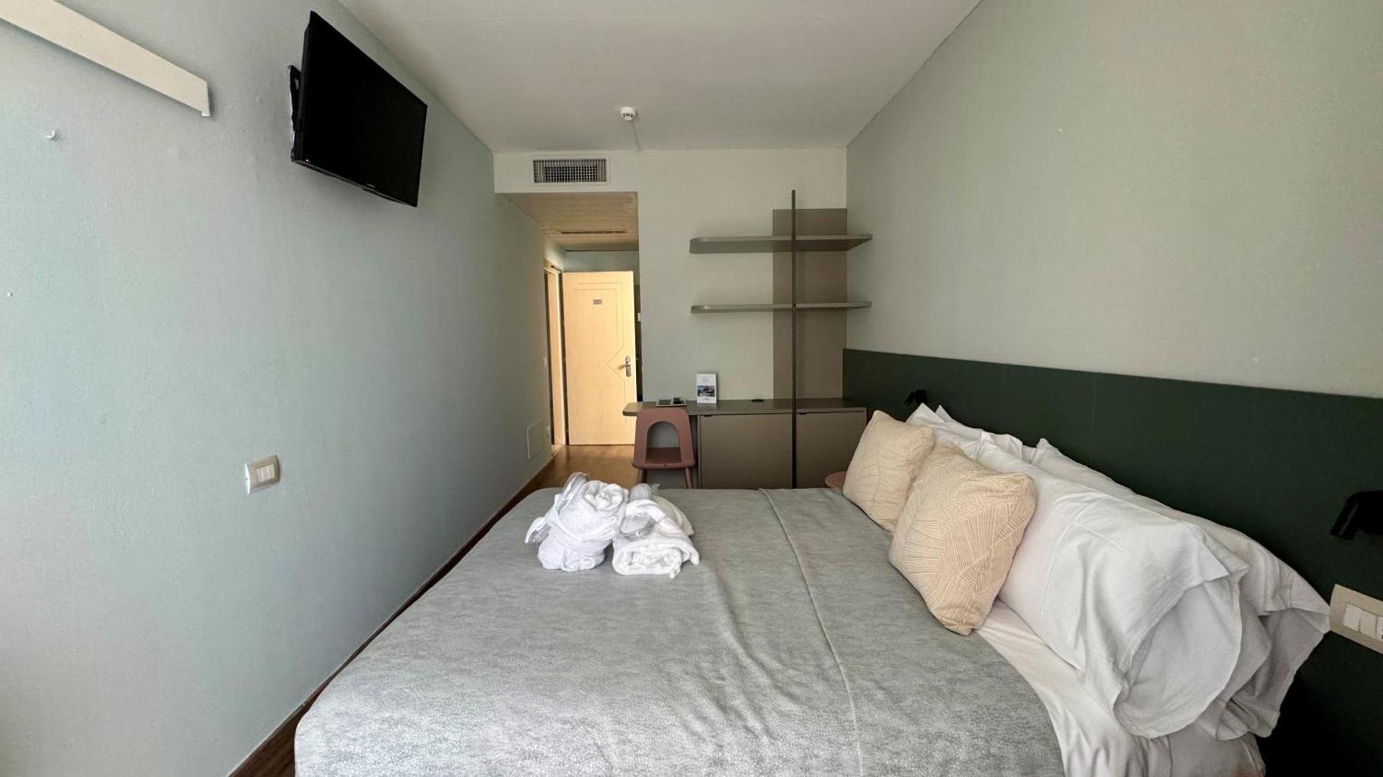 Hotel Royal Riva del Garda Esterno foto