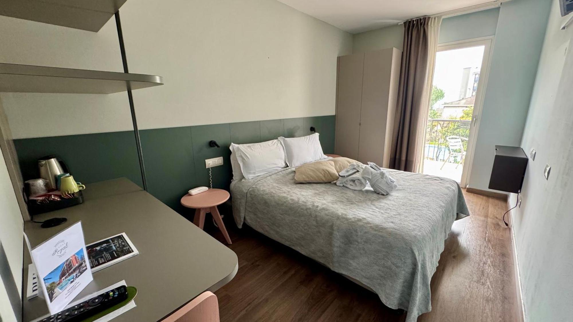 Hotel Royal Riva del Garda Esterno foto